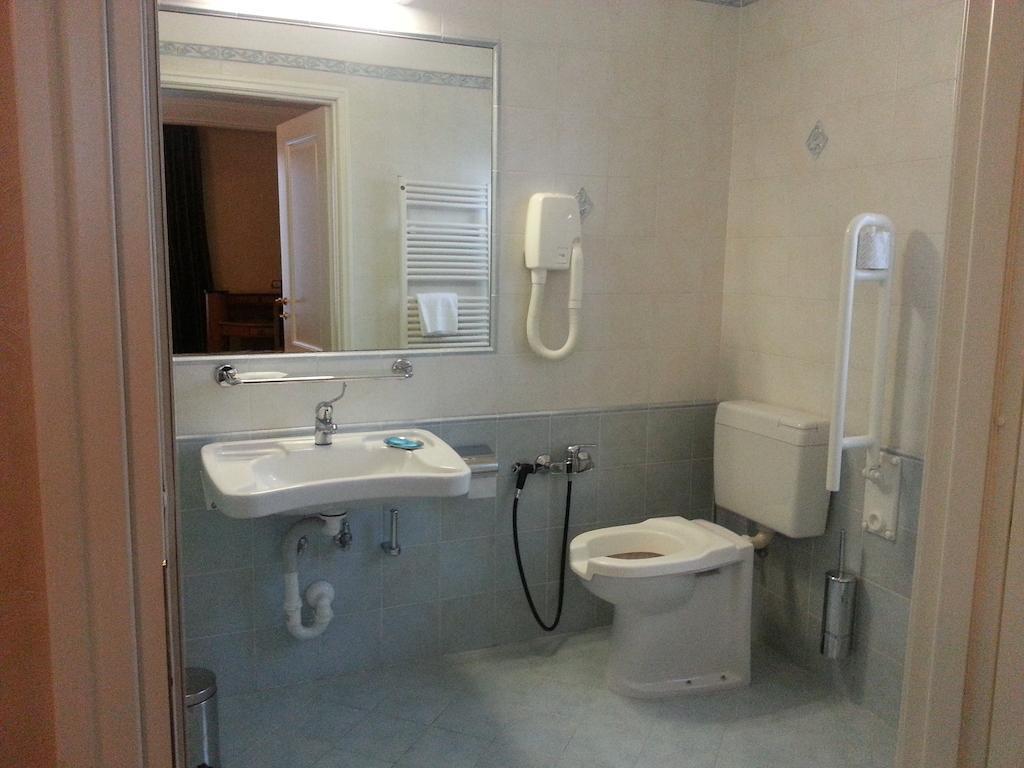 Gran Osteria Tre Noci Hotel Sistiana Bilik gambar